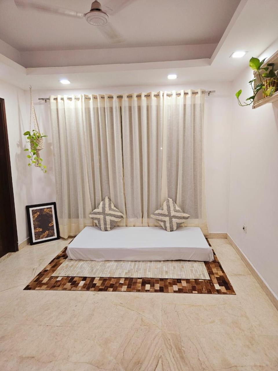 South Delhi, Artistic 4Bhk Home - Vasant Kunj By Maple Key Stays New Delhi Exterior photo