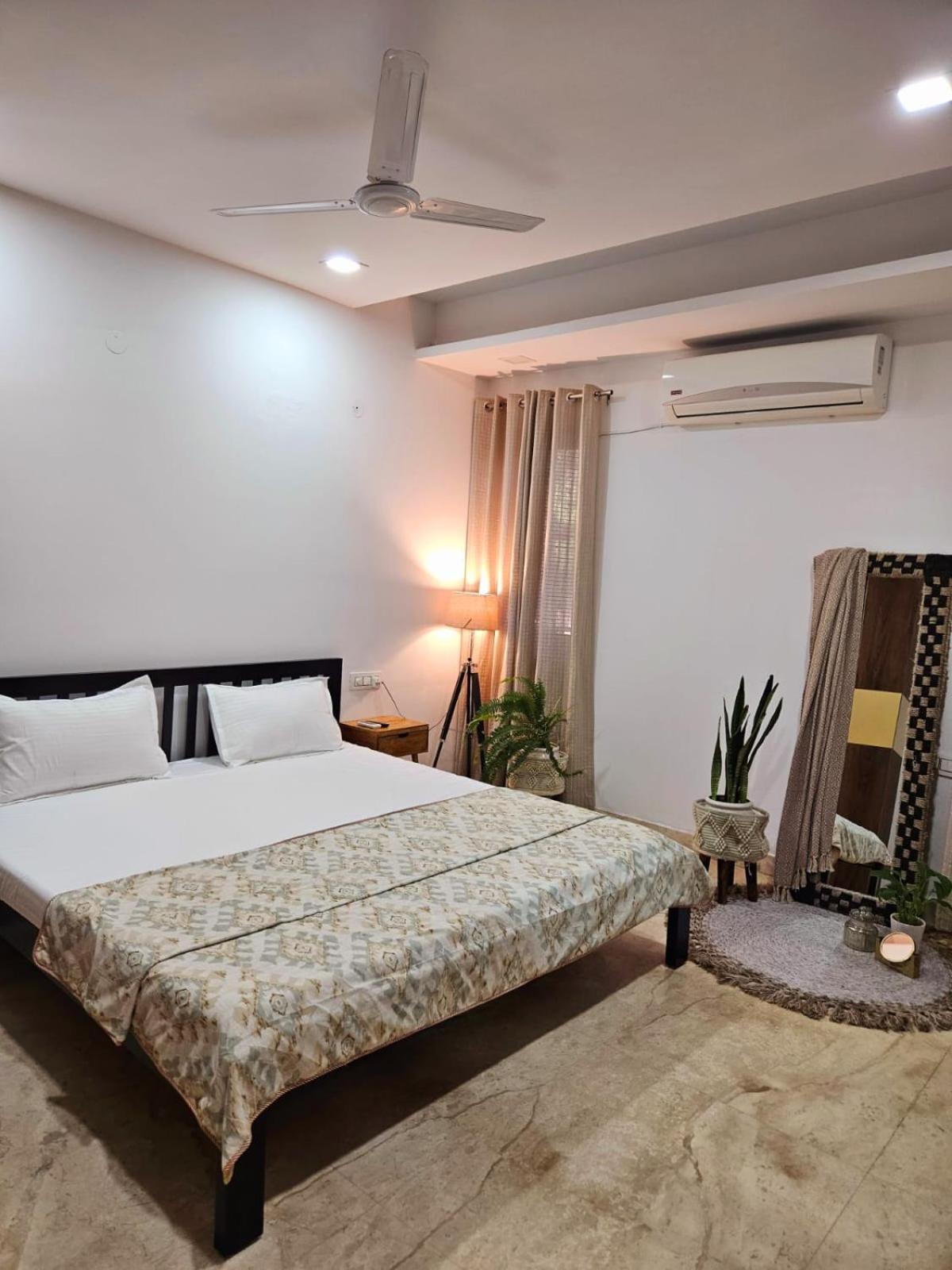 South Delhi, Artistic 4Bhk Home - Vasant Kunj By Maple Key Stays New Delhi Exterior photo