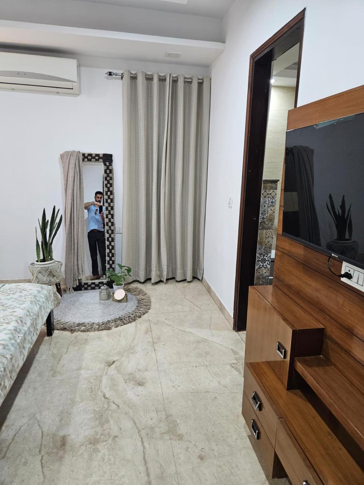 South Delhi, Artistic 4Bhk Home - Vasant Kunj By Maple Key Stays New Delhi Exterior photo