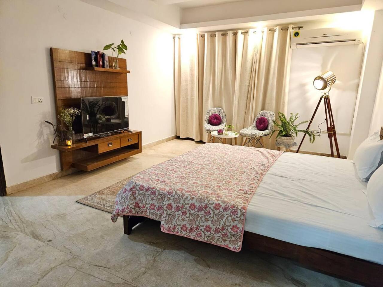 South Delhi, Artistic 4Bhk Home - Vasant Kunj By Maple Key Stays New Delhi Exterior photo